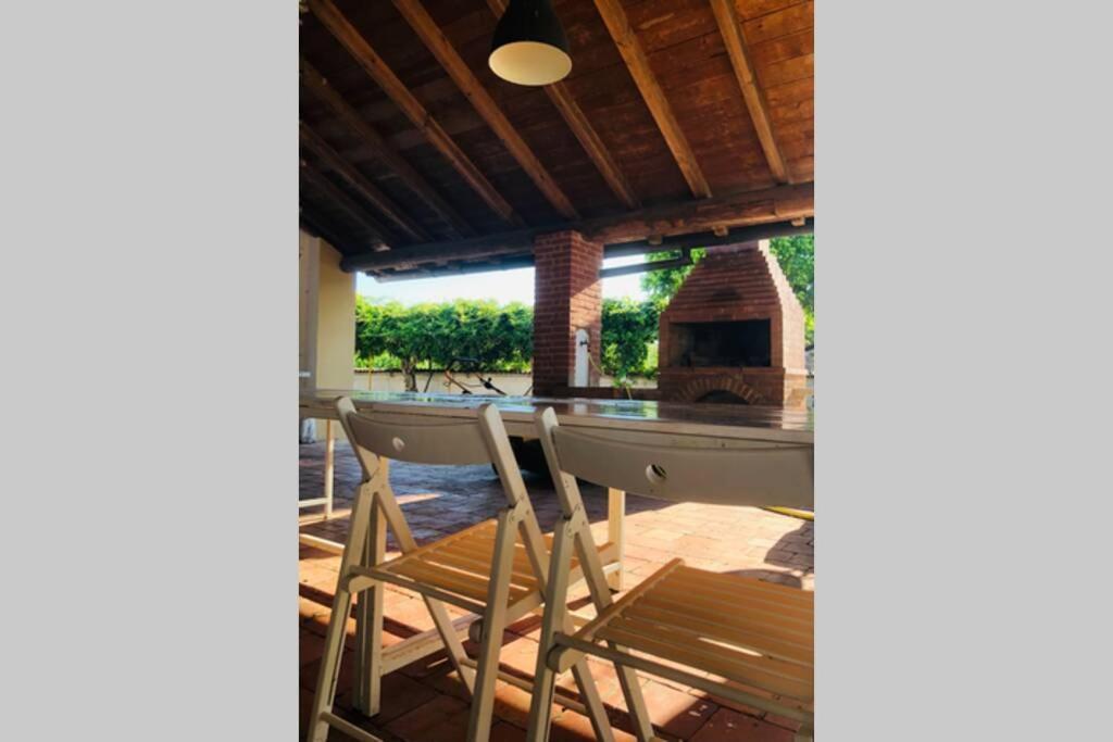 Villa La Casa Nei Campi à Badia Pavese Extérieur photo