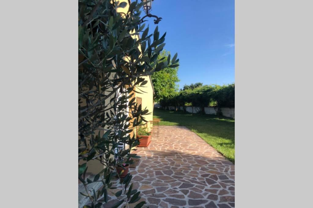 Villa La Casa Nei Campi à Badia Pavese Extérieur photo