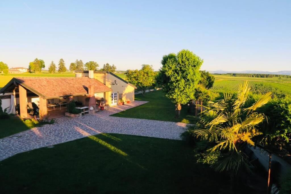Villa La Casa Nei Campi à Badia Pavese Extérieur photo