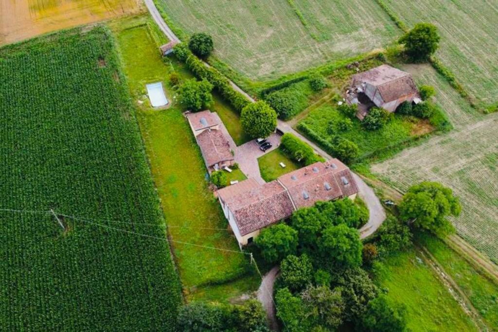Villa La Casa Nei Campi à Badia Pavese Extérieur photo
